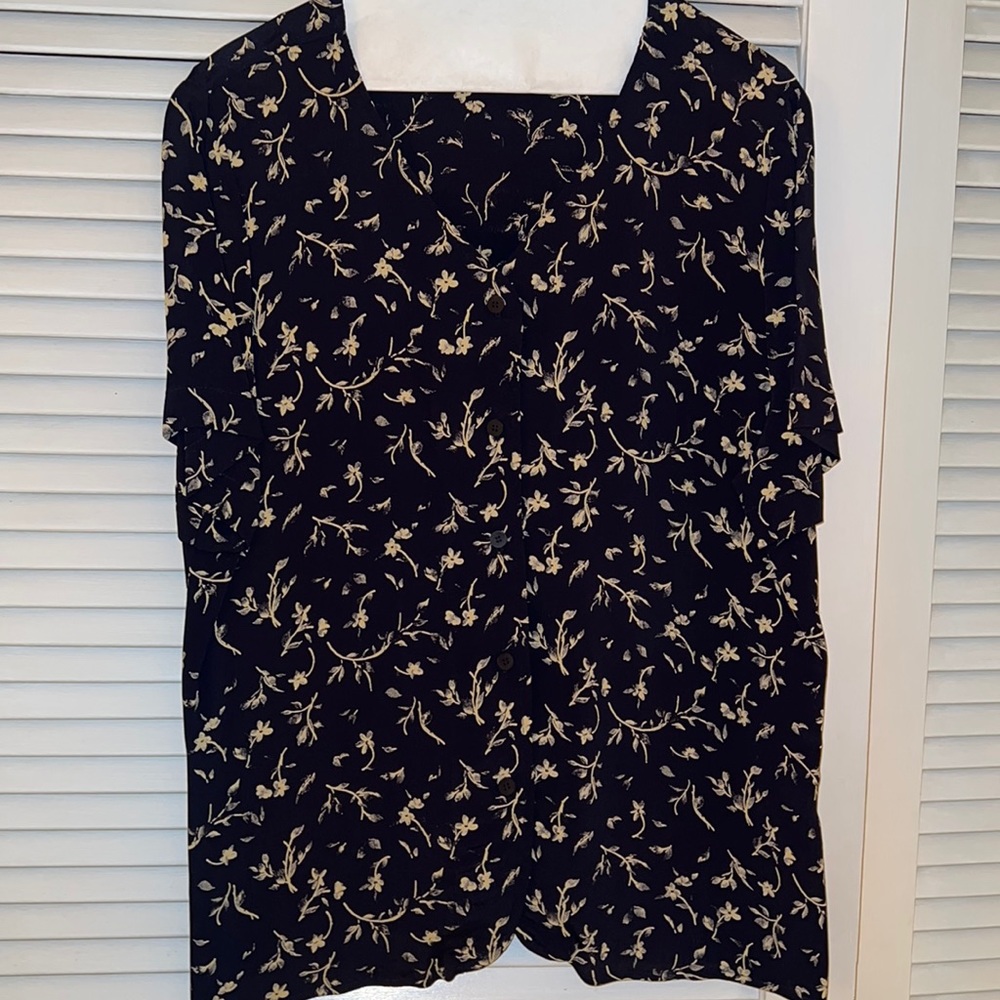JH Collectible SS blouse size 16. - 3/20